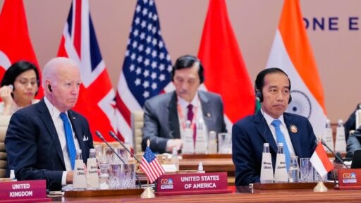 Presiden RI Joko Widodo menghadiri sesi pertama Konferensi Tingkat Tinggi (KTT) G20 India yang digelar di Bharat Mandapam, IECC, Pragati Maidan, New Delhi, India, pada Sabtu (9/9/2023). (Foto: BPMI Setpres/Laily Rachev)