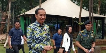 Presiden Joko Widodo (Jokowi) memberikan keterangan di Jakarta, Selasa (24/10/2023). (Foto: Antara/Indra Arief Pribadi)
