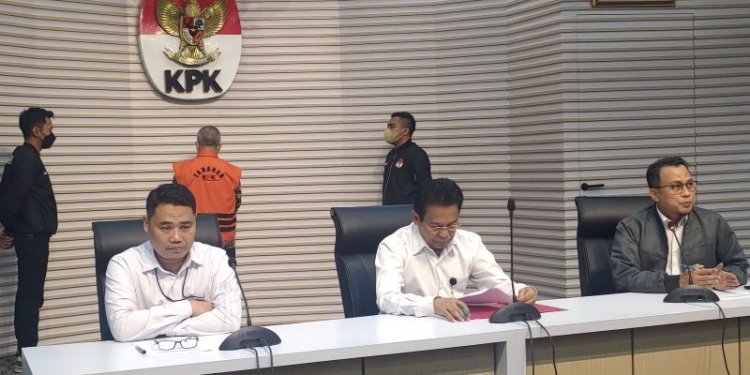 KPK saat menggelar konferensi pers penetapan tiga tersangka kasus korupsi di Kementan yang berlangsung di Gedung Merah Putih KPK, Jakarta Selatan, Rabu (11/10/2023). (Foto: Antara/Hendri Sukma Indrawan)