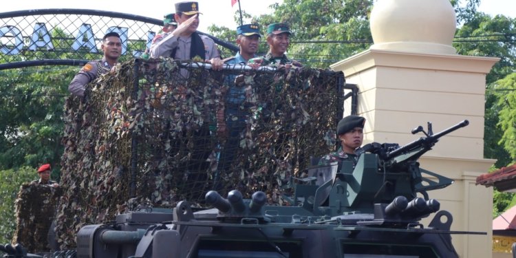 Kodam Iskandar Muda menggelar arak-arakan untuk melepas Kapolda Aceh Irjen Ahmad Haydar yang purna tugas. (Foto: Alibi/Dok. Kodam IM)