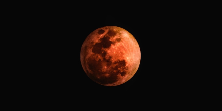 Ilustrasi gerhana bulan. (Foto: Alibi/Dok. Pixabay)