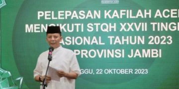 Penjabat Gubernur Aceh Achmad Marzuki, memberikan sambutan saat melepas Kafilah Aceh untuk mengikuti Seleksi Tilawatil Qur'an dan Hadist (STQH) XXVII tingkat nasional tahun 2023 di Provinsi Jambi, di Banda Aceh, Minggu (22/10/ 2023). (Foto: Alibi/Dok. Humas Aceh)