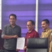 Penandatanganan kontrak kerja pembangunan fasilitas PPS Kutaraja Lampulo, Banda Aceh. (Foto: Distori/Dok. Humas Aceh)