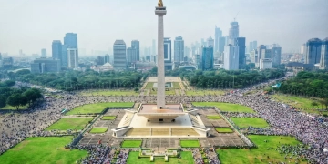 Ribuan massa aksi bela Palestina memadati kawasan silang Monumen Nasional (Monas), Jakarta, Minggu (05/11/2023). (DERY RIDWANSAH)