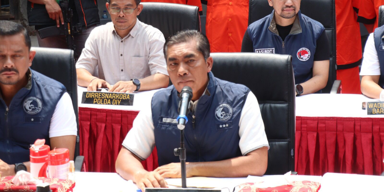 Kabareskrim Polri Komjen Wahyu Widada saat konferensi pers penangkapan kasus narkoba, Jumat, (3/11/2023). (Foto: Alibi/Dok. Polri)