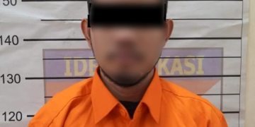 Pelaku dugan tindak pidana ITE terkait pencemaran nama baik dan menyebarkan berita bohong yang dilakukan oleh MI alias Abu Laot atau AL (34). (Foto: Dok. Polda Aceh)
