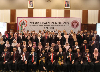 Pelantikan Perhimpunan Dokter Spesialis Penyakit Dalam Indonesia (PAPDI) cabang Aceh Periode 2022-2025 di Hermes Palace Hotel, Kota Banda Aceh, Minggu (10/12/2023). (Foto: Dok. PAPDI Aceh)