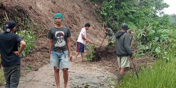 Tanah longsor dan pohon tumbang terjadi di tiga kecamatan, di Kabupaten Agam. (Foto: BPBD Kabupaten Agam)