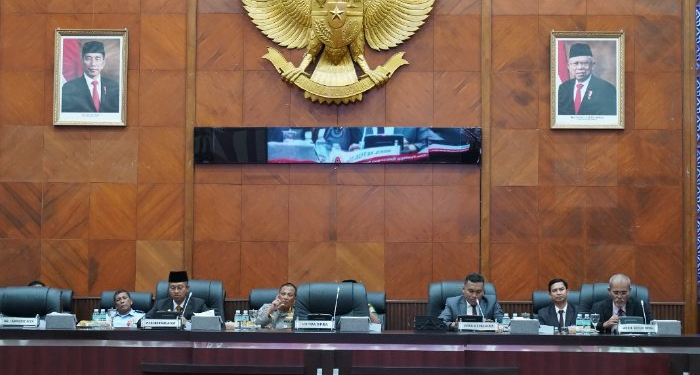 Rapat paripurna rancangan qanun Aceh tentang pajak dan retribusi Aceh, di gedung utama Kantor DPRA, Banda Aceh, Kamis, (7/12/2023). (Foto: Dok. DPRA Aceh)