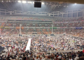 Ribuan massa pendukung Anies-Muhaimin mulai memadati stadion Jakarta International Stadium (JIS), Jakarta, Sabtu (10/2/2024). (Foto: Dok. Antara/Donny Aditra)