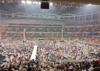 Ribuan massa pendukung Anies-Muhaimin mulai memadati stadion Jakarta International Stadium (JIS), Jakarta, Sabtu (10/2/2024). (Foto: Dok. Antara/Donny Aditra)