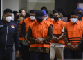 Komisi Pemberantasan Korupsi (KPK) hadirkan 15 orang tersangka kasus dugaan pungli di Rutan KPK dalam konferensi pers di Gendung Juang KPK, Jakarta Selatan, Jumat (15/3/2024). (Foto: Dok. Antara/Fianda Sjofjan Rassat)