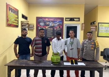 MF (36) warga Gampong Blang, Kecamatan Darussalam, Kabupaten Aceh Besar, ditangkap polisi pada Rabu (24/4/2024) malam atas kasus penipuan dan pencurian. (Foto: Alibi/Dok. Polsek Darussalam)