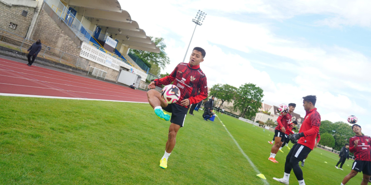 Pemain tim U-23 Indonesia latihan di Paris jelang laga Play-off lawan Guinea. (Foto: Alibi/Dok. PSSI)