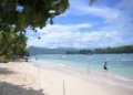 Pantai Pulo Keluang di Aceh Jaya. FOTO : alibi