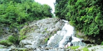 Wisata Air Terjun Krueng Ayon di Aceh Jaya. FOTO : alibi